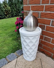 Terrassenbrunnen Sevilla weiß