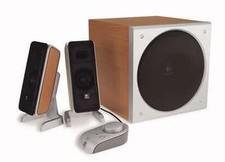 Logitech Z3 Holz Subwoofer Soundsystem 2.1  Super Zustand mit Gebrauchsspuren.