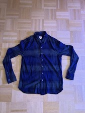 Levi’s Button-Up Shirt –