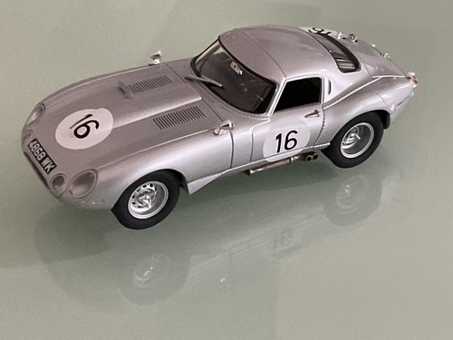 Revell slotcar jaguar type - revell,