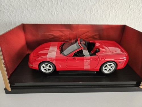 Ertl 1998 corvette - 1/18,