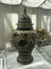 sehr edle Deckelvase