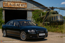 1:18 Kyosho - 2005 Audi A8 W12