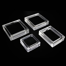 Klare Schmuckvitrine