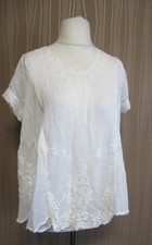 260/5 Johnny Was Damen Bluse Gr. XS  weiß bestickt Lochstickerei Spitze Kurzarm