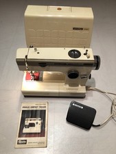 Privileg Compact Freiarm Super Nutzstich Nähmaschine Modell 940 mit Koffer Top