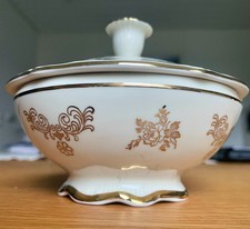 Alte Bonboniere Porzellandose