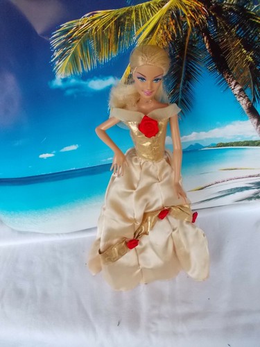 Barbie puppe mit cremfarbenen - barbie,