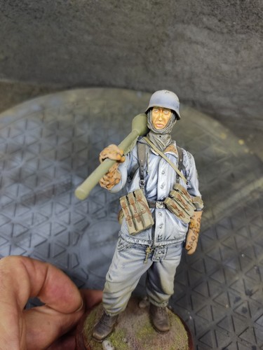 Figur bemalt soldat - 1/16,