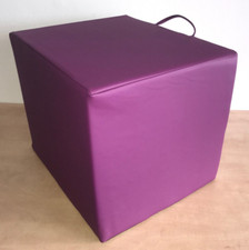 Bandscheibenwürfel violett