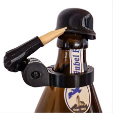 Neu 3X Soldat Salute Bierhelm