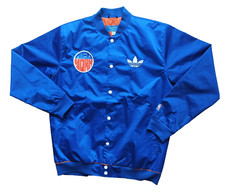 Adidas New York Knicks Jacket STD Jacket NBA blau Varsity Bomber Button Up Sz. M