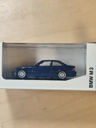Bmw pauls model art - 1:43,
