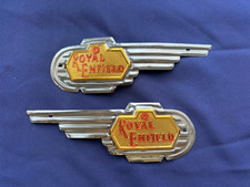 Royal Enfield , zwei Tank Embleme, Bullet, Alte Form Chrom, Oldtimer (wie neu)