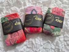 Umfilzte Seife – Seife im Filzmantel – Duftnote Rose