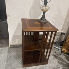 Drehbarer Beistelltisch