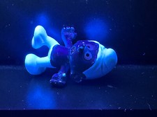 Variante - Schlümpfe Maxi Ei Stelzenschlumpf weiss leuchtend