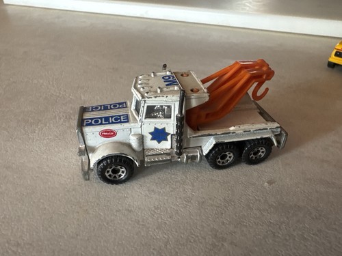 Matchbox peterbilt tow truck - matchbox,