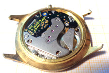 Älteres Quarz Werk PUW 681 683 defekt für Teile zum Basteln QG