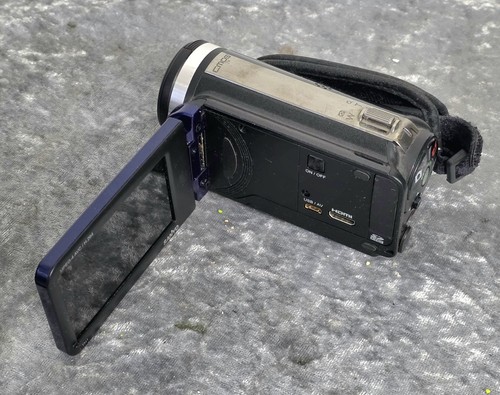 Sanyo xacti dual camera - dual, 30x