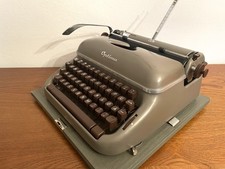 Optima Schreibmaschine Modell