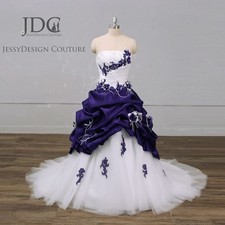 Gerafftes Lila Ivory