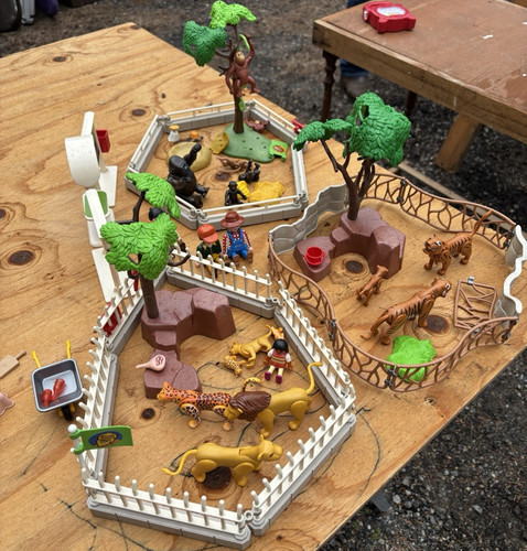 Playmobil zoo with added - playmobil,