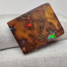 Natürlicher Boulder Opal