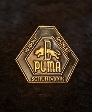 Puma Rudolf Dassler Schuhfabrik Pin Anstecker 2,8x2,8cm Oval 5,1gr.   Sehr Gut 