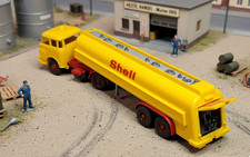 Wiking MAN 10.230 Pausbacke Shell Tanksattelzug ohne ZH gr. Zapfen 80S 1970-71