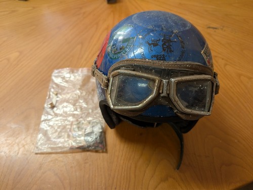 Blaue motorradhelm aus den - blaue,