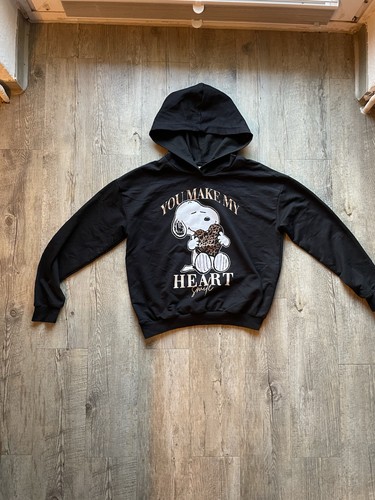 Peanuts snoopy sweatshirt - snoopy,