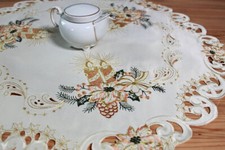 rundes Weihnachtsdeckchen