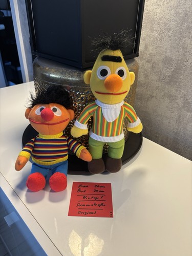 Ernie und bert stofftiere - und,