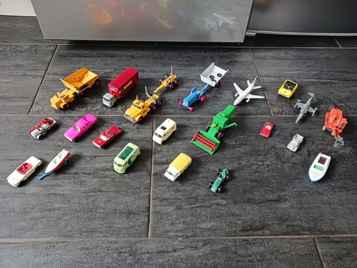 Lesney matchbox autos - 17,