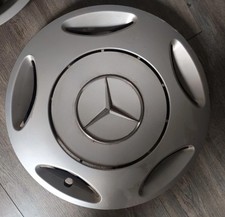 1 x Mercedes Benz Radkappe in