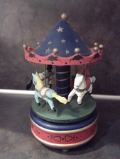 wunderschöne alte Spieluhr- drehendes Karussell mit Pferden- Vintage