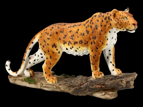 Leoparden figur auf ast - auf,