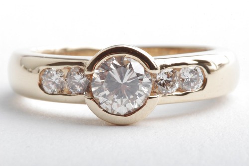 Ring mit brillant solitär - mit,