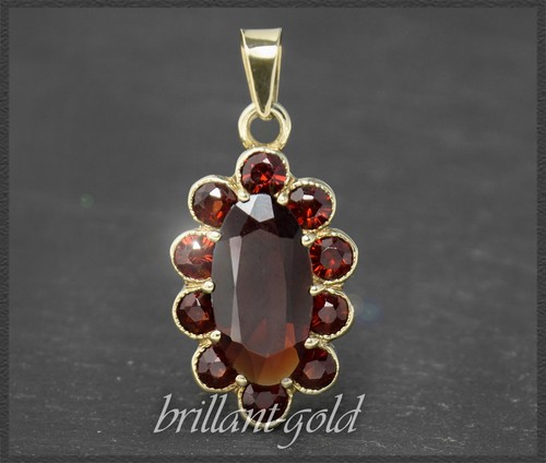 Garnet ladies pendant with 5ct