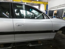 Tür vorne rechts Omega B Limo Starsilber metallic Z147