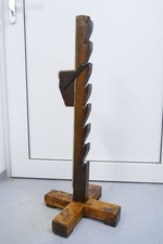 Alter Bankknecht Faulenzer