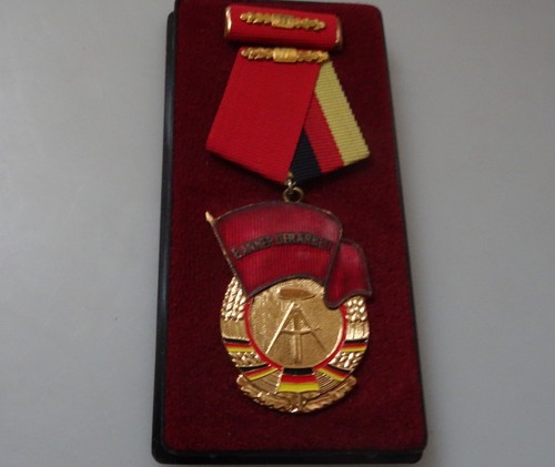 Ddr orden banner der - ,