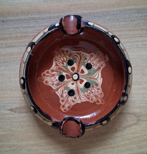 Kleiner brauner aschenbecher - brauner,