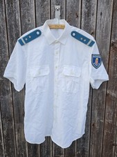 Angeboten wird ein Hemd der