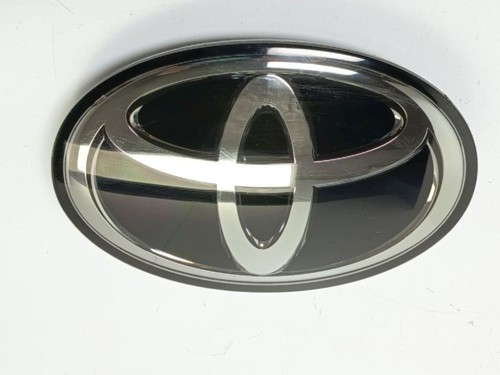 Toyota hilux viii pick - toyota, pick-up