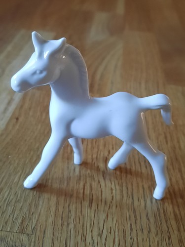 Kleine porzellan figur fohlen - kleine,