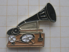 ERSTES GRAMMOPHON 1898 /