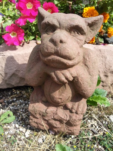 Gargoyle hund wächter sitzend - gargoyle,
