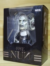 MEZCO MDS The Nun Puppe Mezco